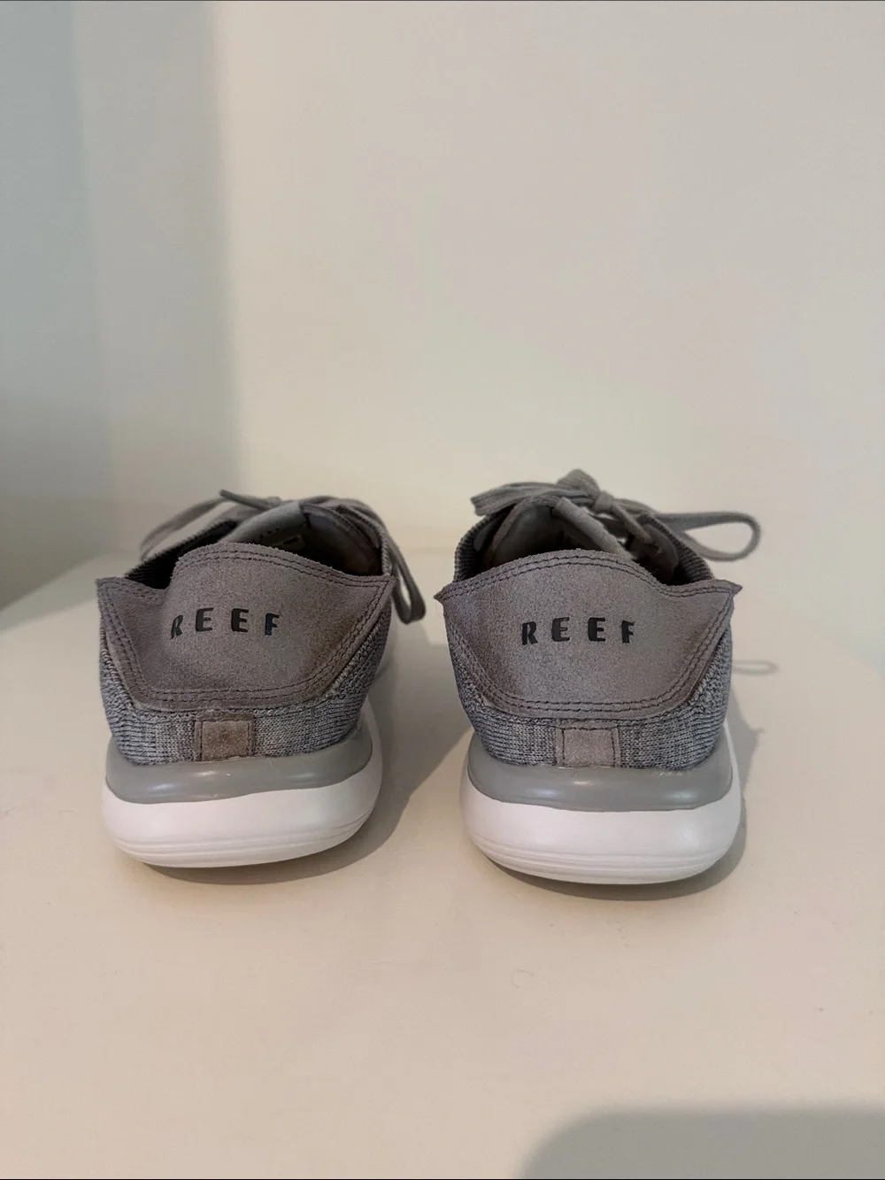 Reef Men's Neptune Light Grey Knit Lace-Up Sneakers with White Soles